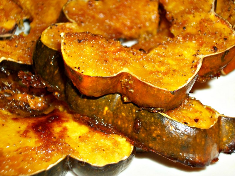 Sweet & Zesty Ginger Orange Glazed Acorn Squash