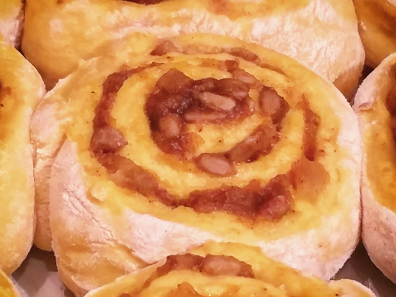 Pumpkin Ginger Cinnamon Rolls