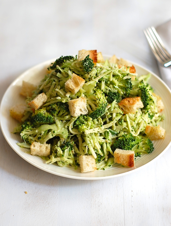 VEGAN BROCCOLI CAESAR SALAD SLAW