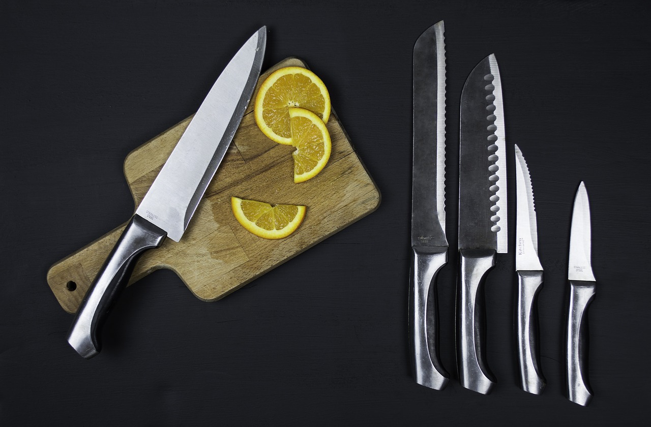 Kitchen gadgets: chef knives